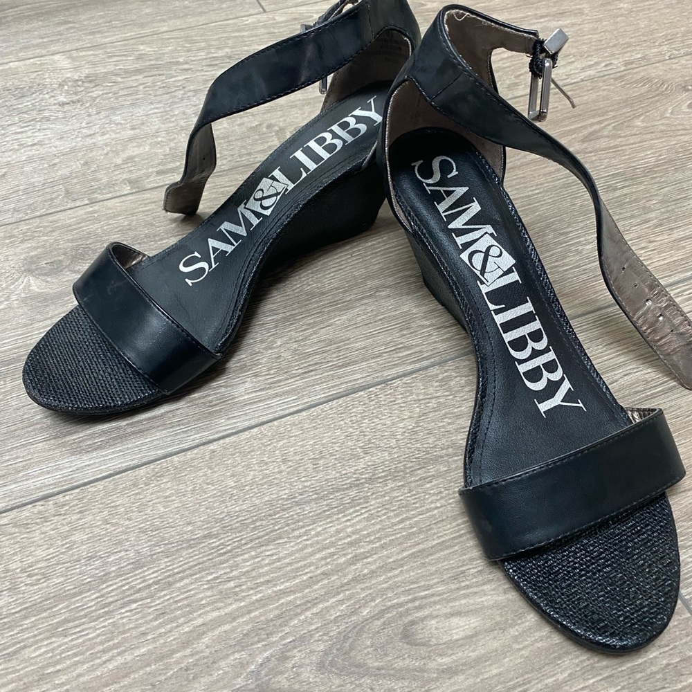 Sam & Libbey Black wedge heel/sandal